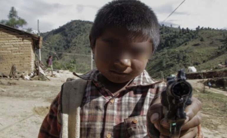 Como en Colombia y Brasil: narcos usan a niños armados